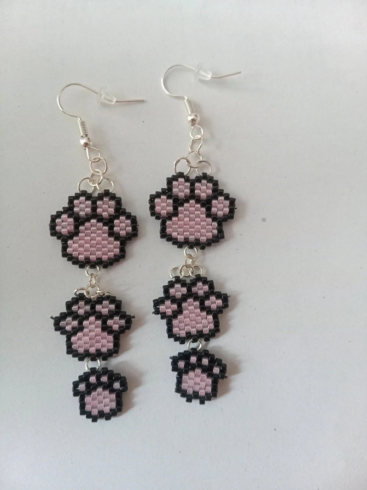boucles d'oreilles "Pattes de chat" en perles miyuki delica